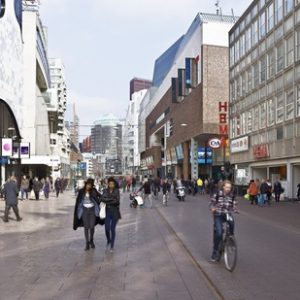 Grote Markt nu, voetgangers en fietsers