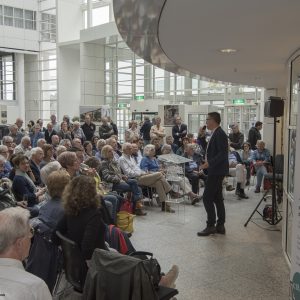 lezing Vincent Kompier in Atrium Stadhuis, de huiskamer van Den Haag