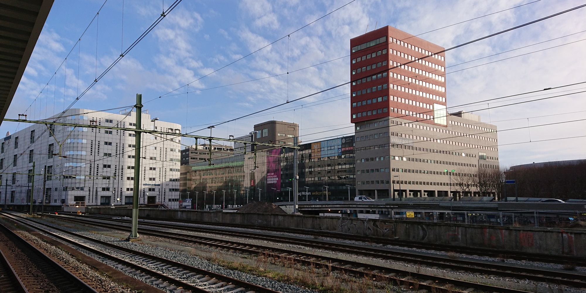 hoogbouw bij station Hollands Spoor