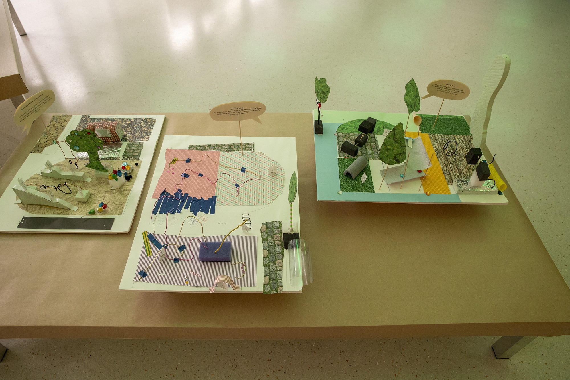 maquettes van de ideale plint voor de bibliotheek door kinderen